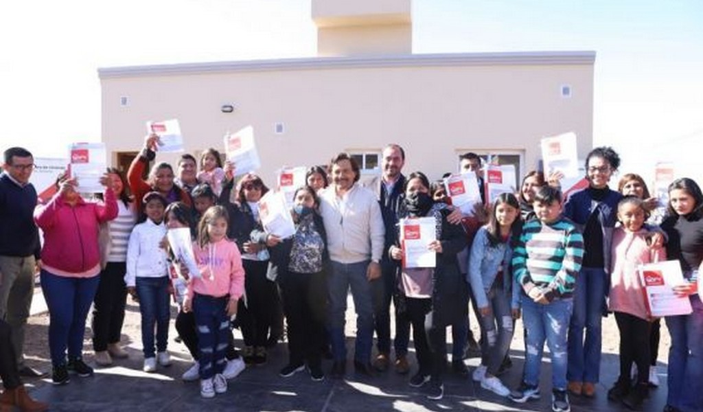 El Gobernador entregó 20 viviendas en Chicoana que fueron ejecutadas con fondos provinciales