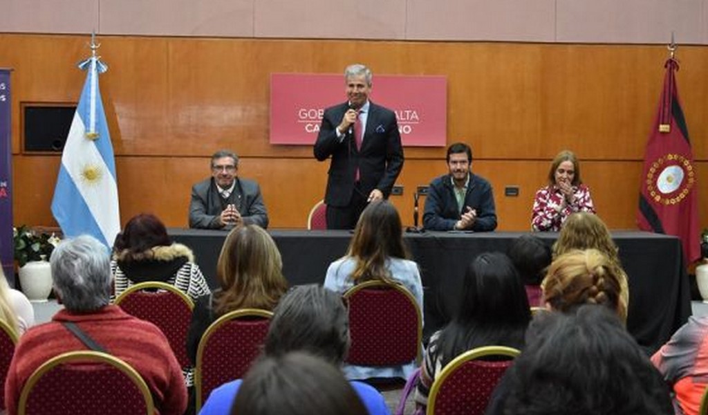 La línea 148 habilitó la Opción 2 para atender consultas de las personas mayores
