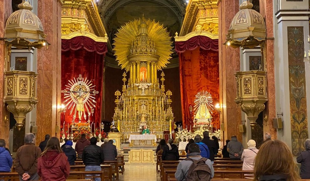 Comienza el rezo de la novena en honor al Señor y Virgen del Milagro