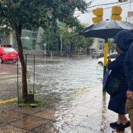 Salir con paraguas! Arranca un finde XL caluroso pero con alerta de tormentas