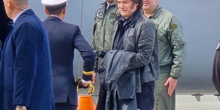 Milei tuvo que suspender la caminata en Ushuaia por protestas y falta de gente