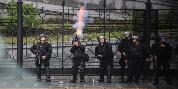 Represión, heridos y una denuncia para cambiar el relato: Monteoliva busca justificar la violencia contra la marcha universitaria