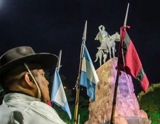 Guardia Bajo las Estrellas, homenajes y desfile